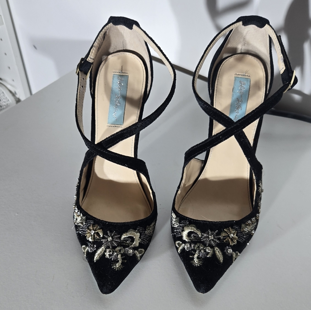 Betsey Johnson Embroidered Heels - Picture 2 of 5